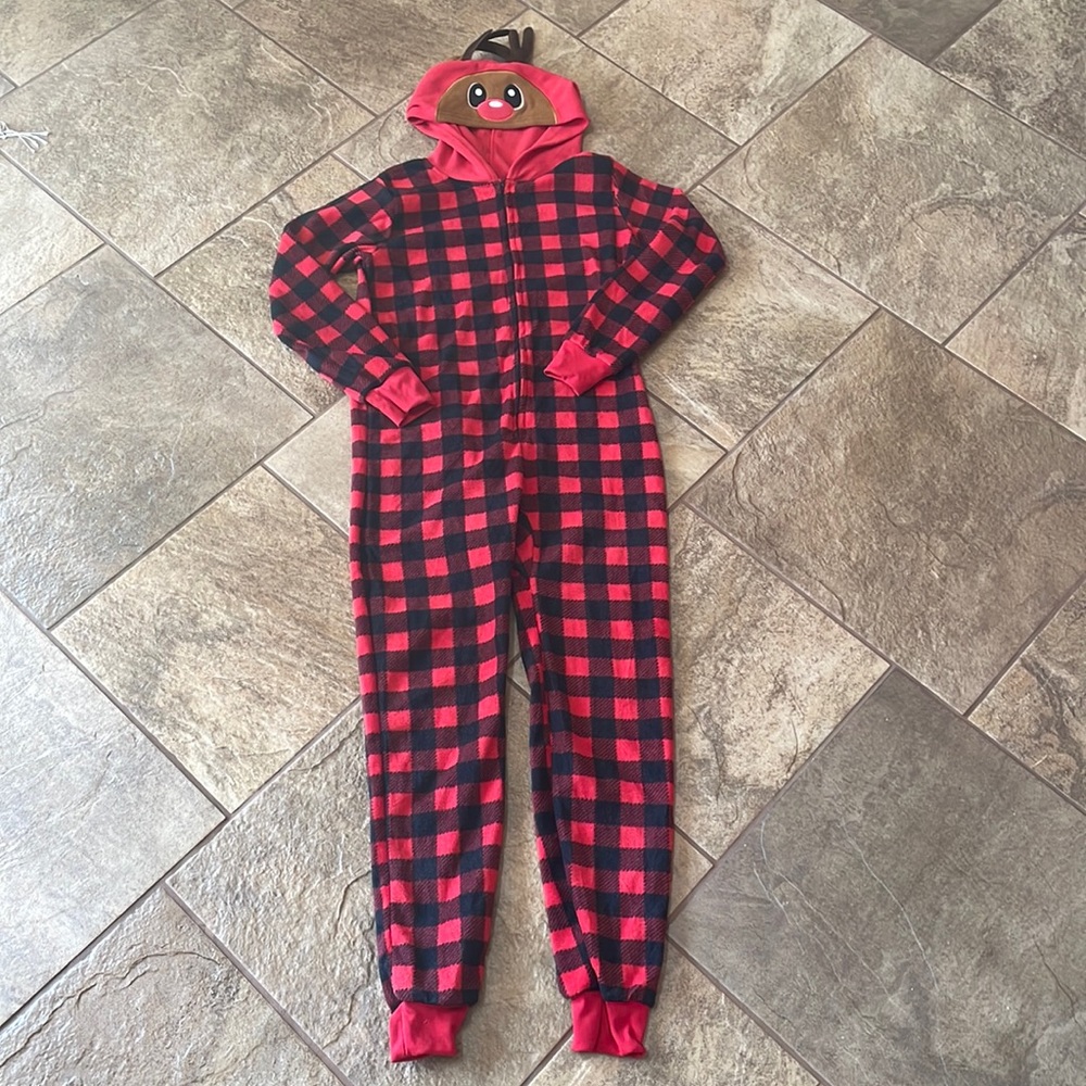 + nwot + PJS & PRESENTS Rudolph PJ’s - Picture 1 of 4